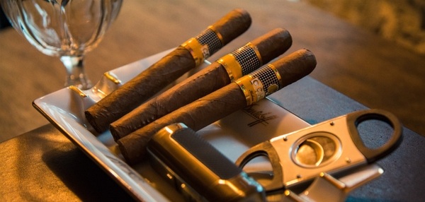 Địa chỉ mua xì gà tại Hạ Long - 0901684433