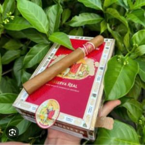 Romeo y Julieta 1875 Reserva Real Churchill