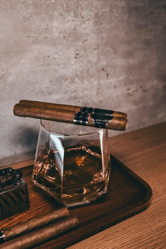 Cohiba Robustos Reserva Cosecha 2014: Tuyệt Tác Huyền Thoại Cho Giới Thượng Lưu
